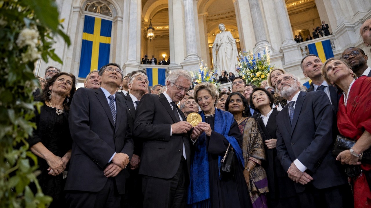 Six Decisions Reveal Ten Nobel Laureates